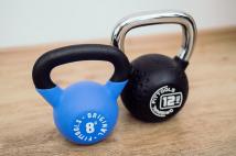 Гиря с хромированной ручкой полиуретановая ORIGINAL FITTOOLS FT-KB-CPU-24 24 кг