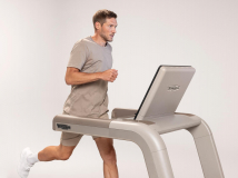 Беговая дорожка TECHNOGYM Artis Luxury Run