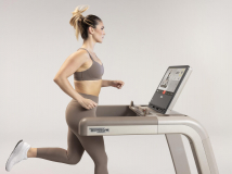 Беговая дорожка TECHNOGYM Artis Luxury Run